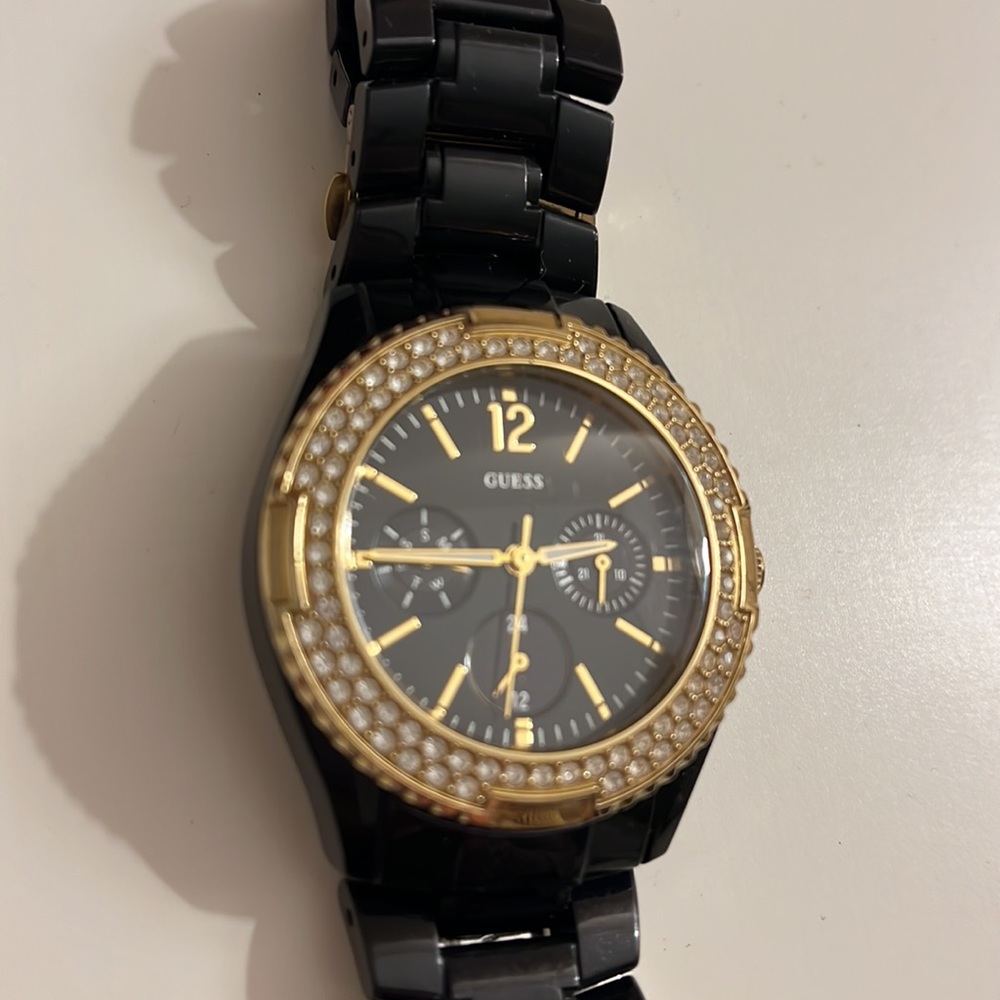 GUESS Watch - Picture 4 of 8